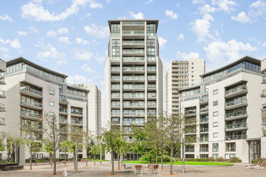 Apartment in Little Ealing, Hounslow, England 1 - 15162863