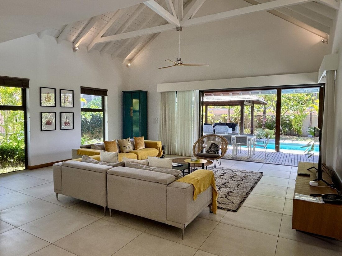 Villa in Grand Gaube, Rivière du Rempart District, Mauritius 2 - 15162831