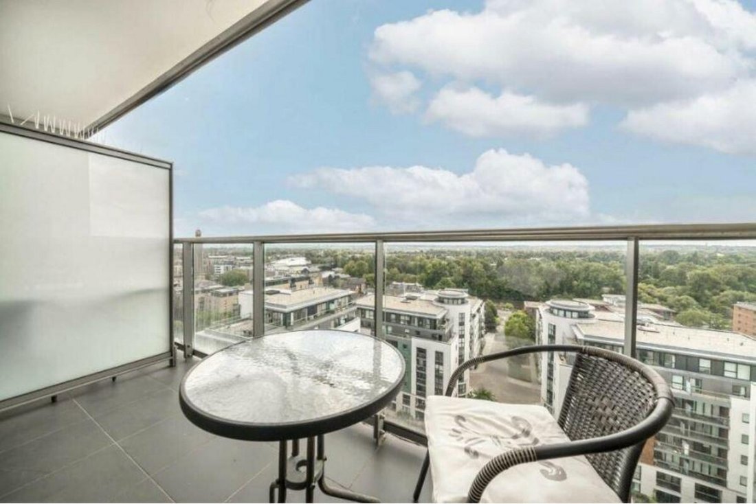 Apartment in Little Ealing, Hounslow, England 2 - 15162863