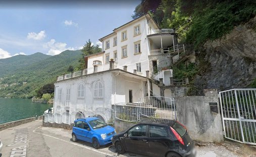 Villa in Faggeto Lario, Lombardy, Italy 1