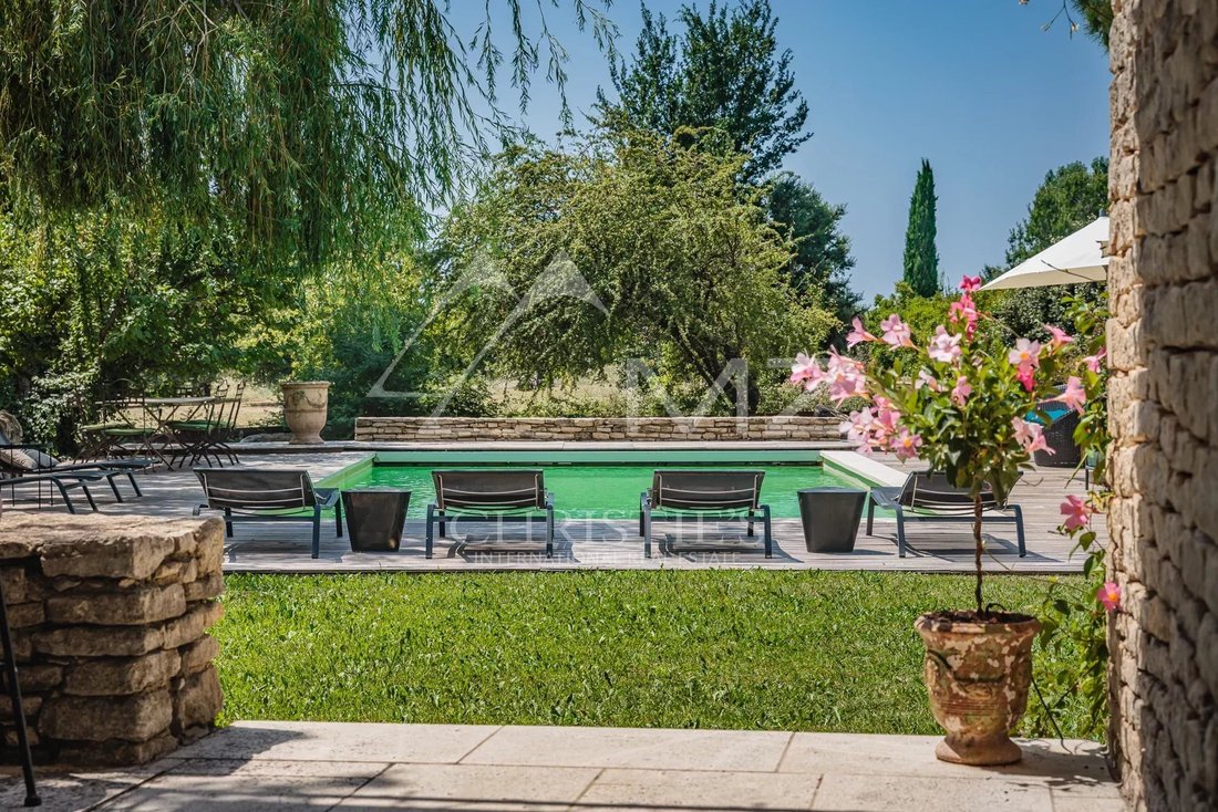 House in Gordes, Provence-Alpes-Côte d'Azur, France 2 - 14560269