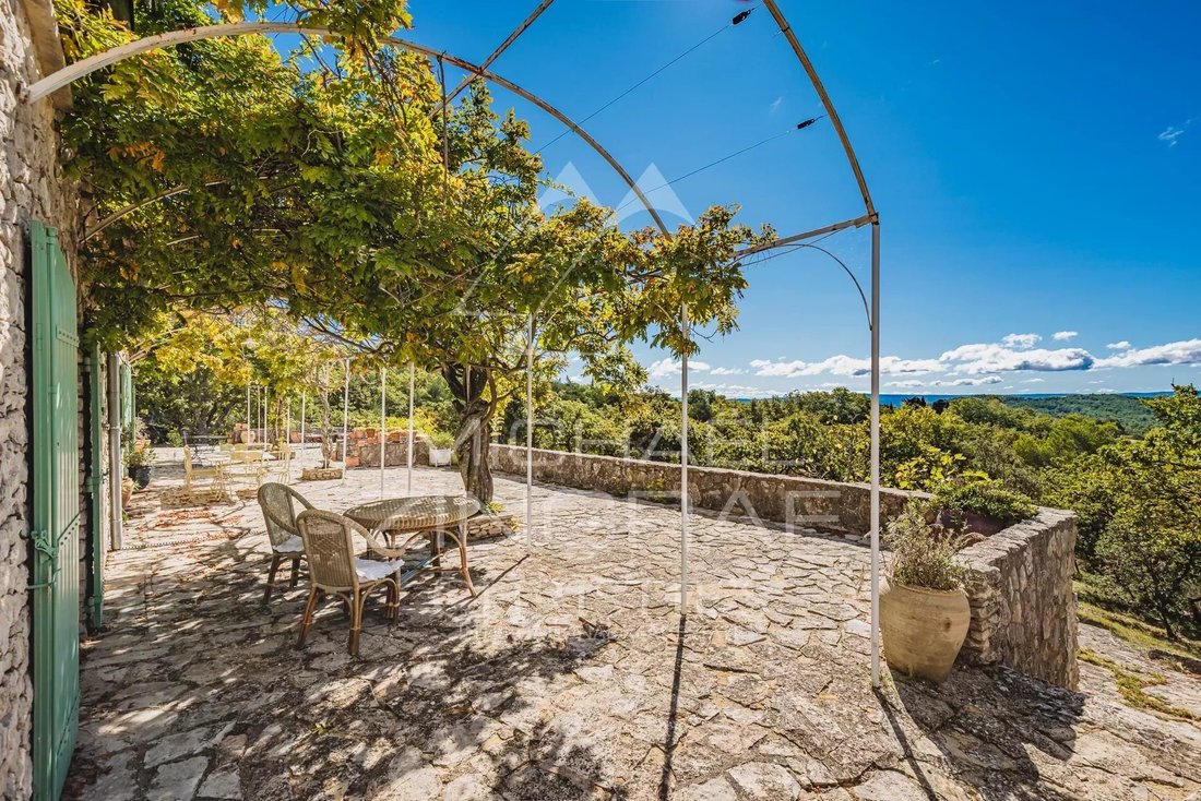 House in Gordes, Provence-Alpes-Côte d'Azur, France 4 - 14766274