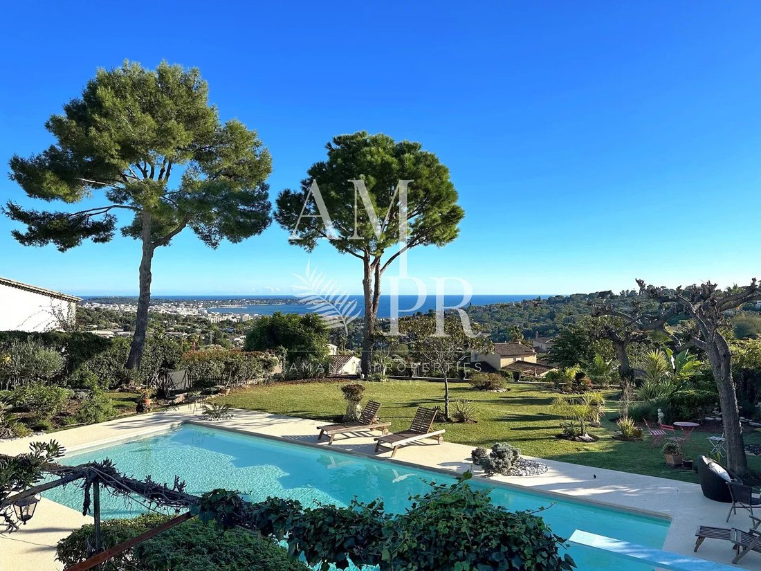 Villa in Saint Maymes-Lauvert, Antibes, France 3 - 13468757