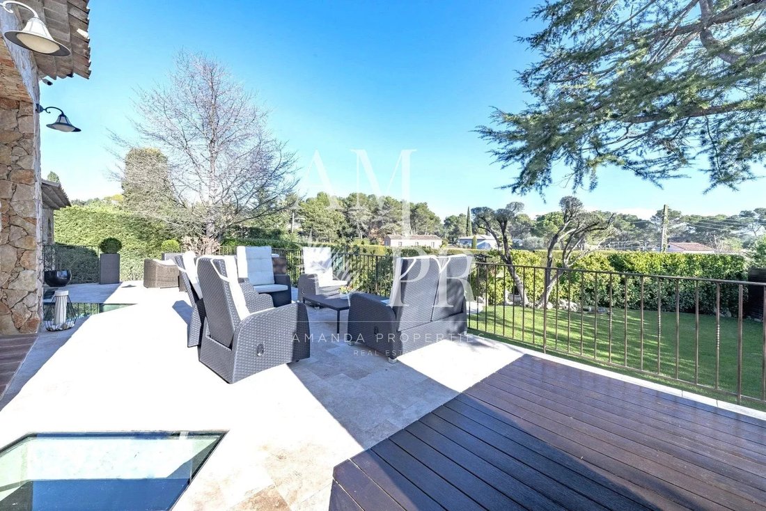 House in Mougins, Provence-Alpes-Côte d'Azur, France 2 - 13133112