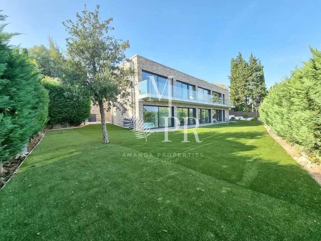 Villa in Les Termes, Mandelieu-la-Napoule, France 2 - 14028394
