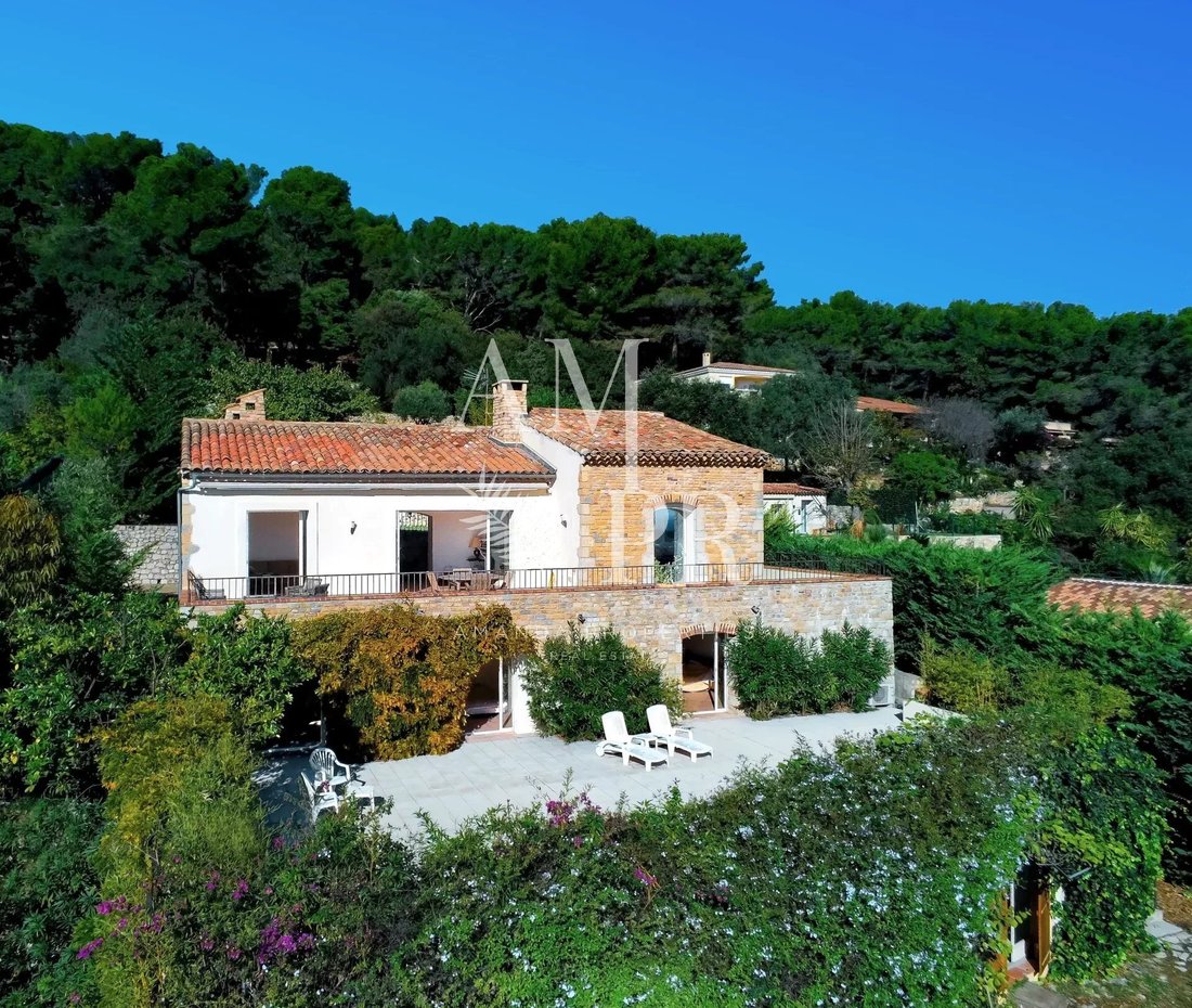 Villa in Centre, Vallauris, France 3 - 10877220