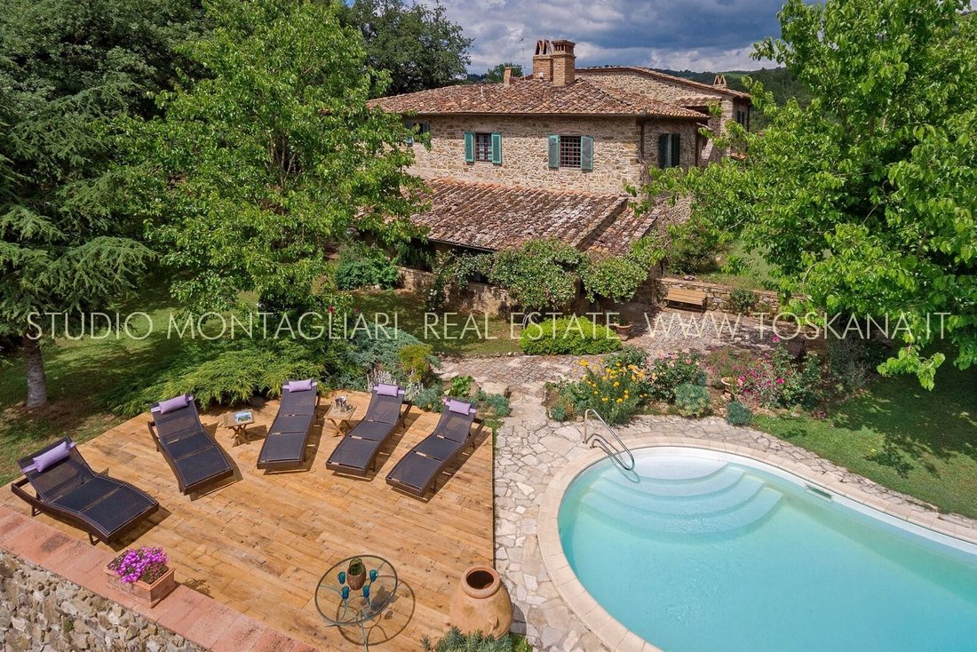 Farm Ranch in Center, Greve in Chianti, Tuscany 3 - 15172501