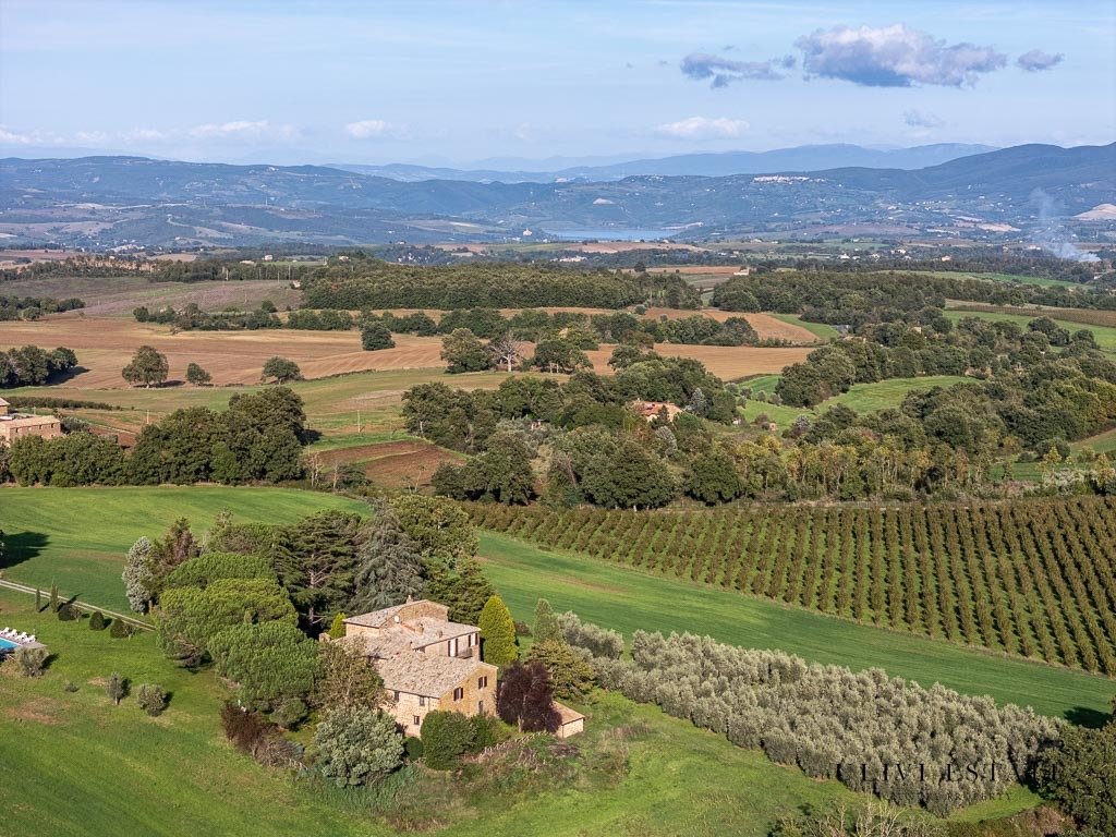 Estate in Lubriano, Lazio, Italy 4 - 15165749