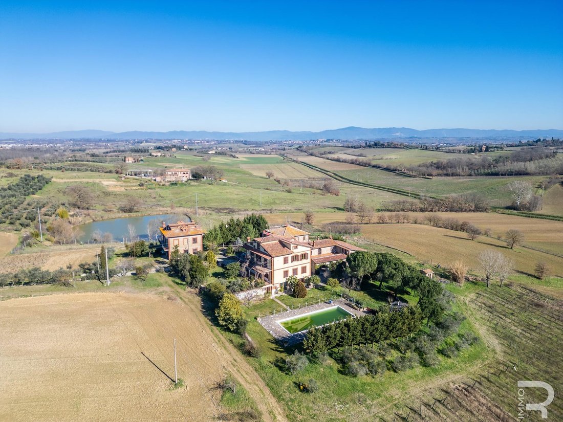 Farm Ranch in Torrita di Siena, Tuscany, Italy 2 - 15172481