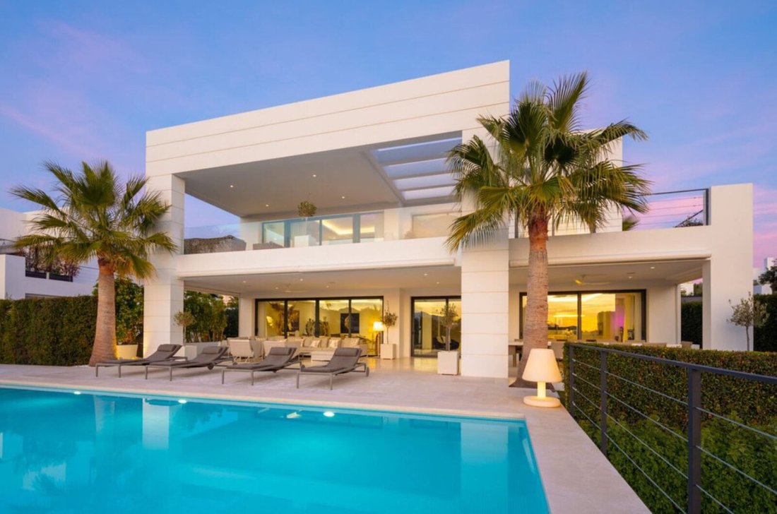 Villa in Puerto Banus, Marbella, Spain 5 - 15172304