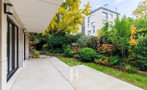 Apartment in Saint James-Delabordère, Neuilly-sur-Seine, France 1