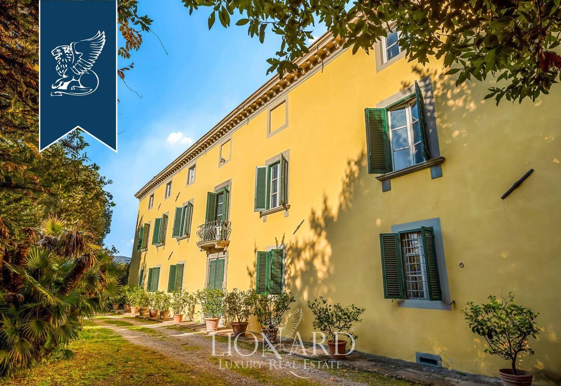 Villa in Pieve di Brancoli, Lucca, Tuscany 2 - 15164654