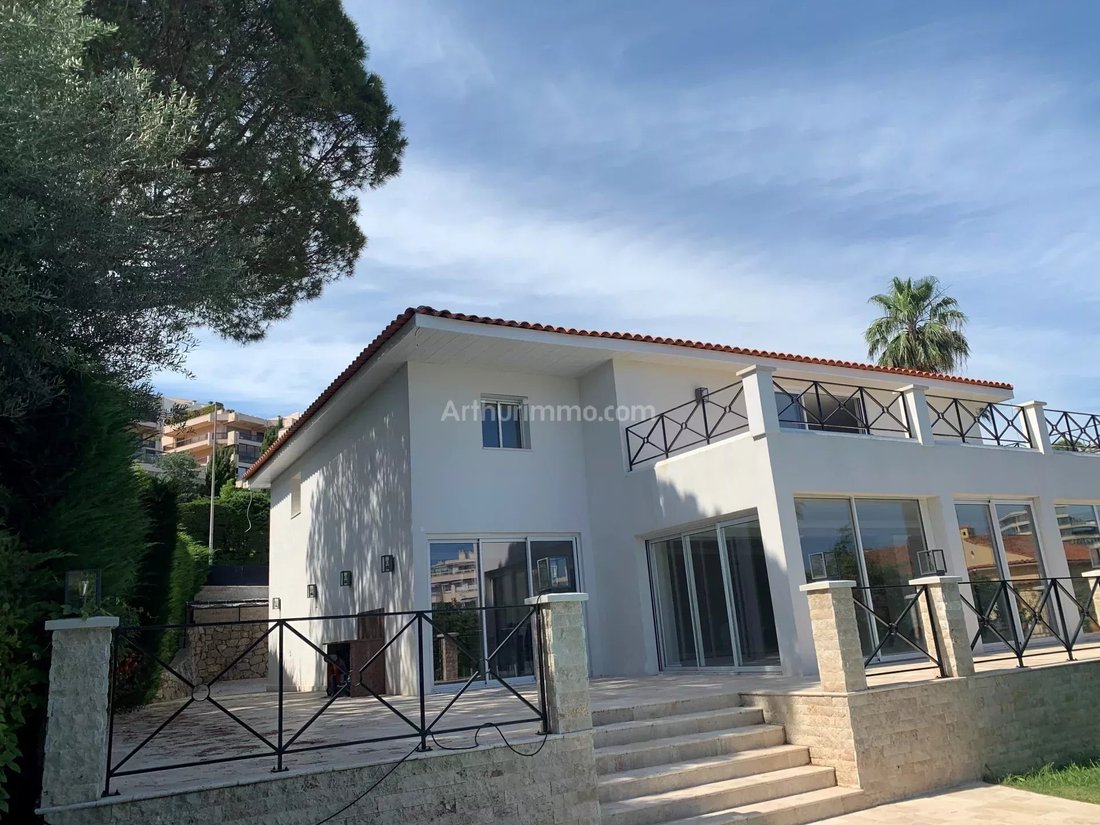 Villa in Cannes, Provence-Alpes-Côte d'Azur, France 4 - 11504729