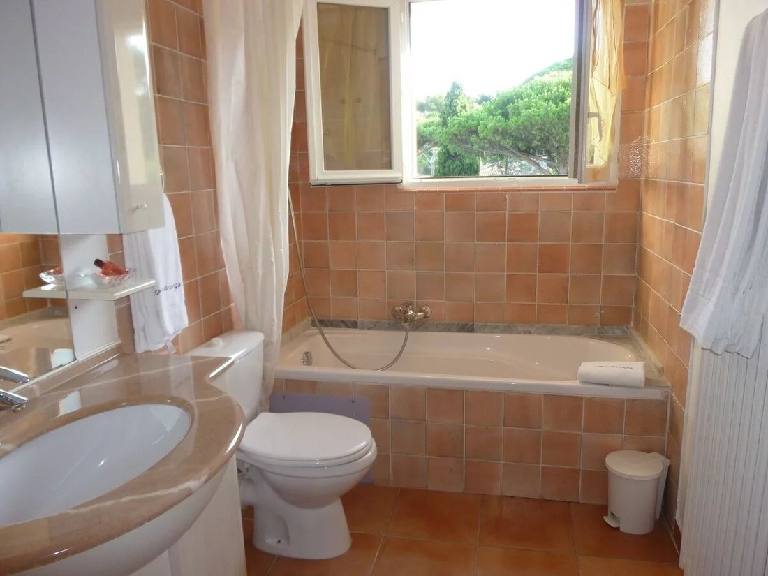 Basse Suane-Les Virgiles, Sainte-Maxime, France 3 - 14600204