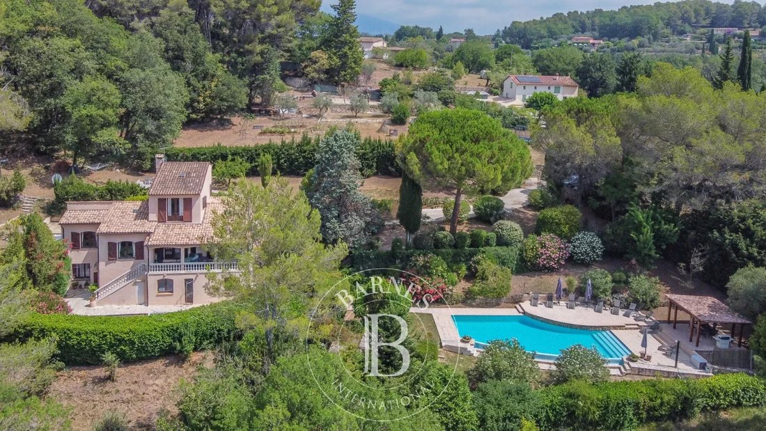 Villa à Châteauneuf-Grasse, Provence-Alpes-Côte d'Azur, France 1 - 13760958