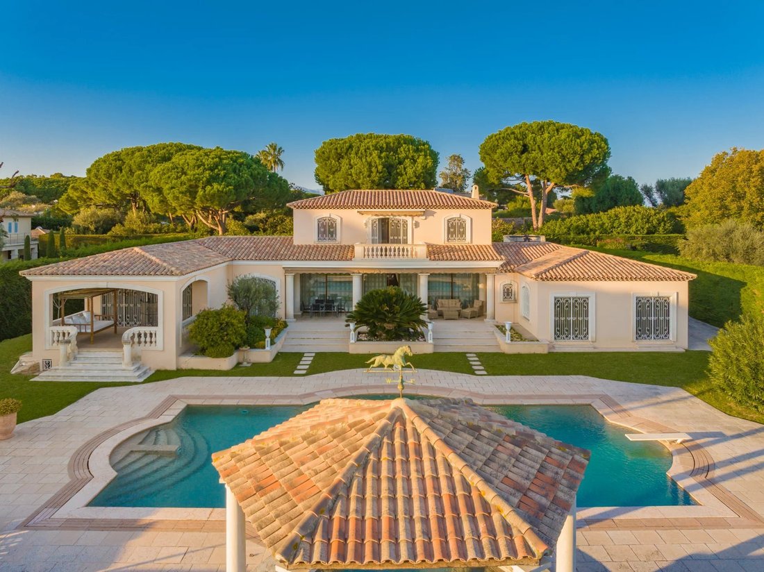 Villa in Antibes, Provence-Alpes-Côte d'Azur, France 4 - 15162716