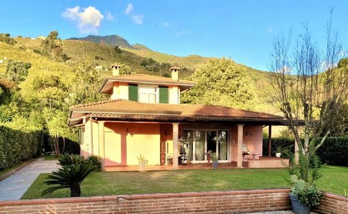 Villa in Castagnola, Massa, Tuscany 1