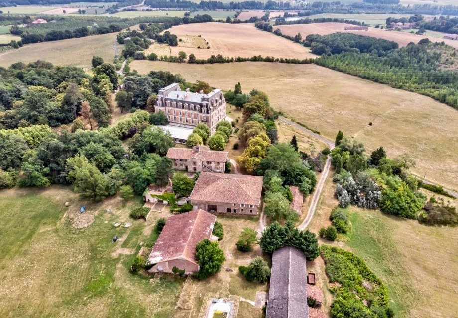 Castle in Pomponne, Montauban, France 2 - 14417977