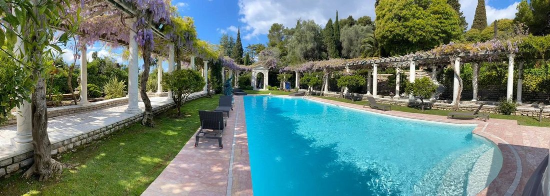 Estate in Cannes, Provence-Alpes-Côte d'Azur, France 1 - 12160674