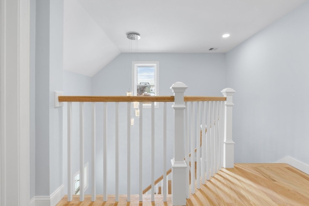 House in Marlborough, Massachusetts, United States 3 - 15163347