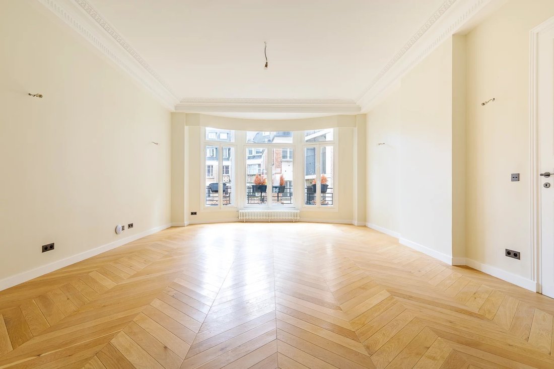 Apartment in Gros Caillou, Paris 7e Arrondissement, Paris 4 - 13857928