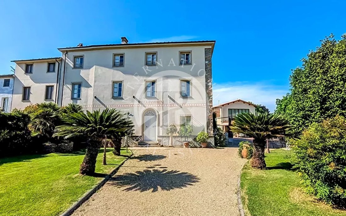 Villa in Historic Center, Lucca, Tuscany 1 - 13912434
