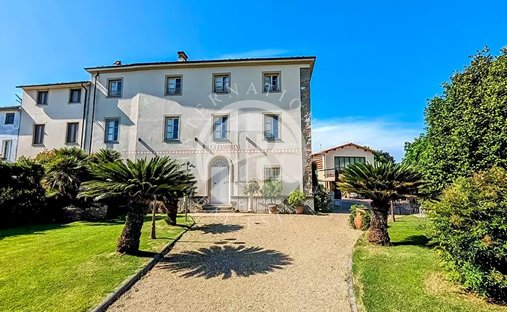 Villa in Historic Center, Lucca, Tuscany 1