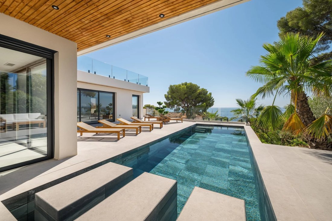 Villa in Les Issambres, Roquebrune-sur-Argens, France 4 - 13245740