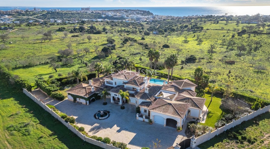 Villa in Sao Goncalo de Lagos, Algarve, Portugal 1 - 15037421