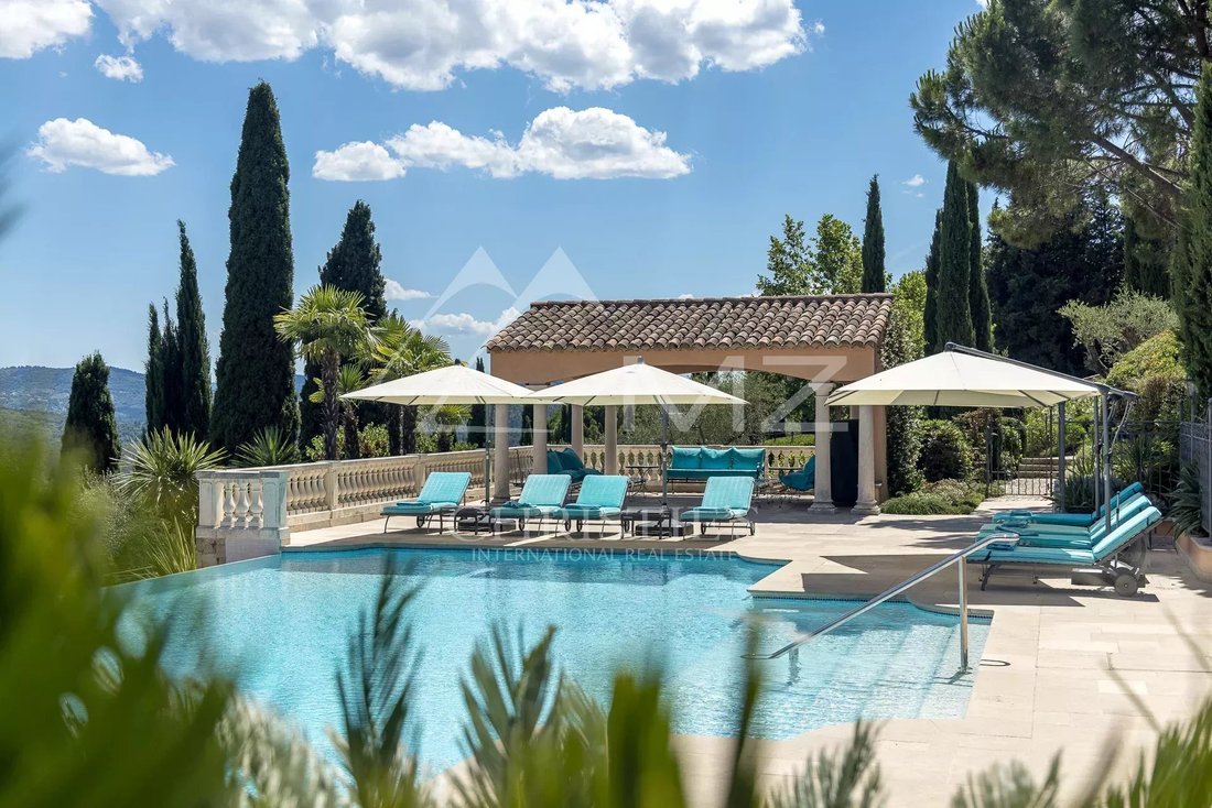 Estate in Grasse, Provence-Alpes-Côte d'Azur, France 3 - 11669824