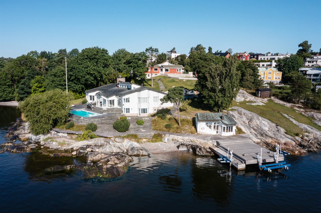 Spectacular Villa On A Magical Lakeside In Lidingö, Gavleborg County ...