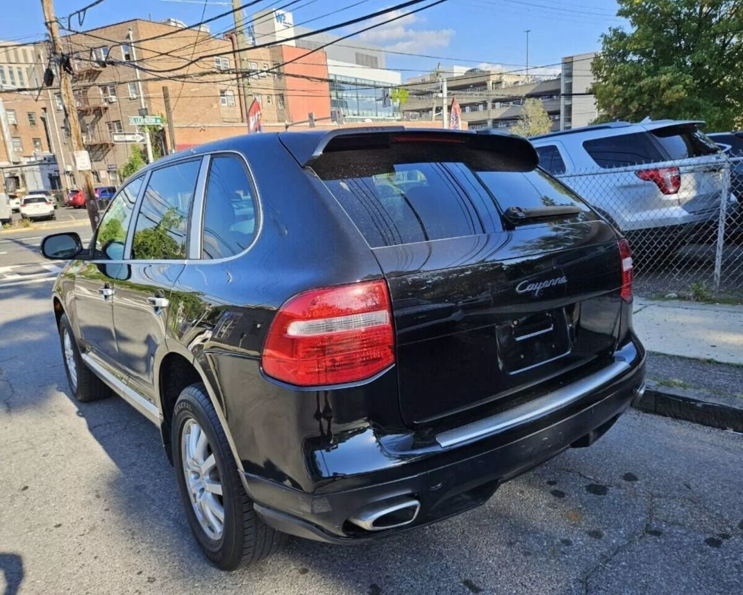 Suv in White Plains, NY, United States 5 - 13544388