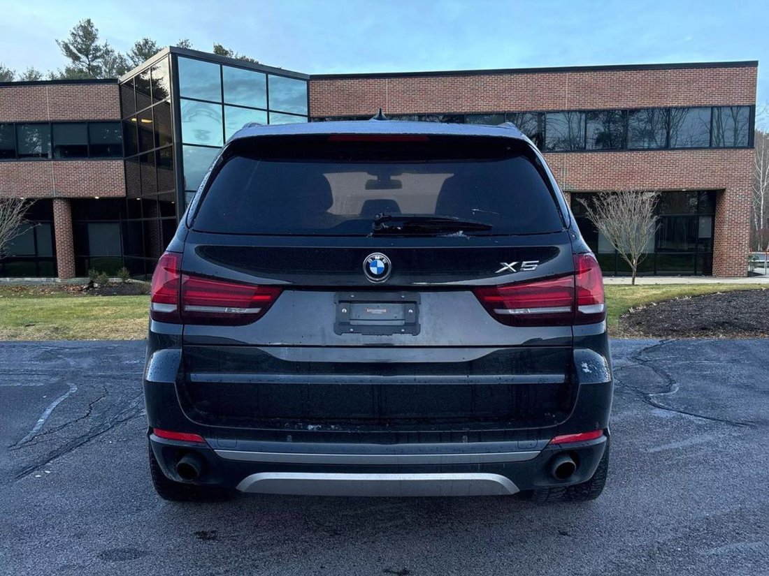 Suv in Canton, MA, United States 3 - 15161302