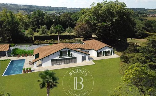 House in Mendi-Choko-Karrikatxar-Olhette, Urrugne, France 1