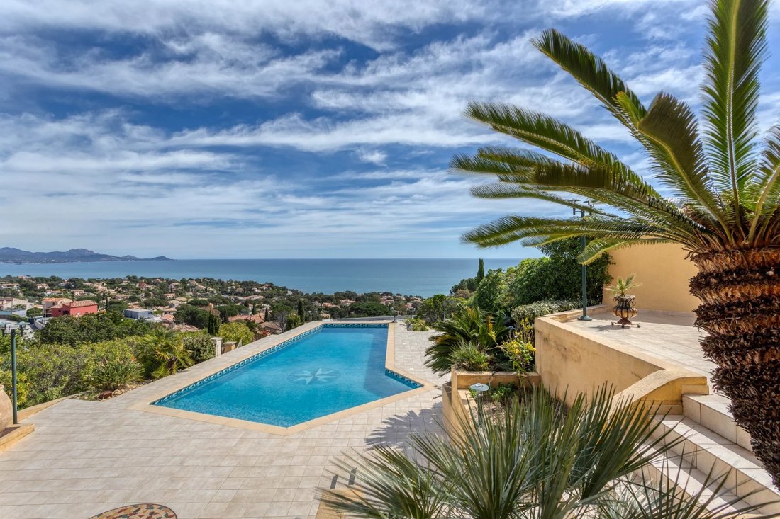 Villa in Les Issambres, Roquebrune-sur-Argens, France 4 - 14362431