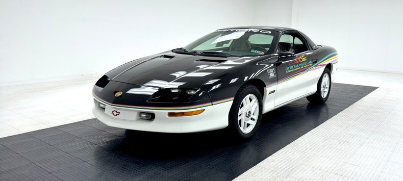 Coupe in Morgantown, United States 1 - 13482706