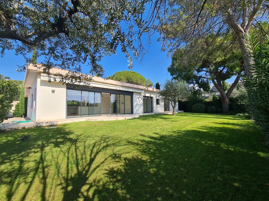 Villa in Croix des Gardes, Cannes, France 1 - 13822619