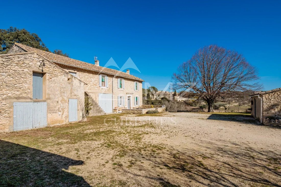 Country House in Gordes, Provence-Alpes-Côte d'Azur, France 3 - 12559451