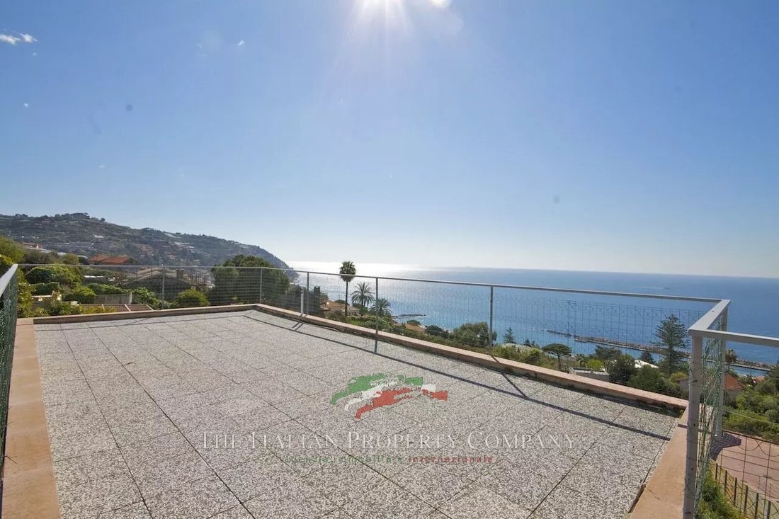 Villa in Aurelia Ponente Street - Valdirodi, Ospedaletti, Liguria 1 - 11378049
