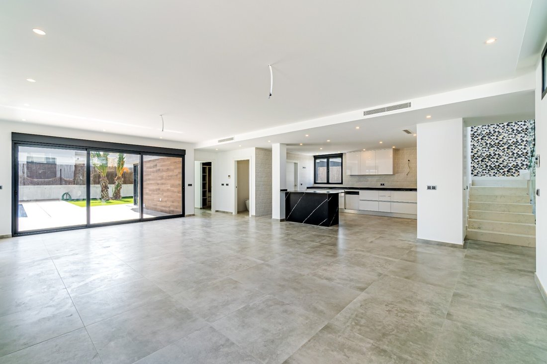 Villa in Cabo Roig, Orihuela, Valencian Community 5 - 12416834