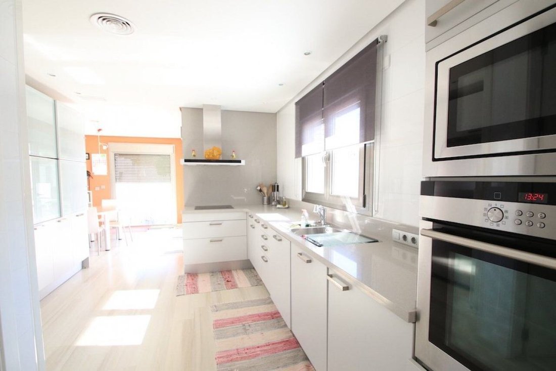 Villa in Torrevieja, Valencian Community, Spain 4 - 12417184