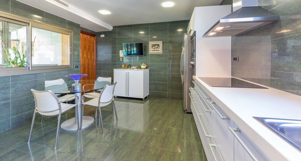 Villa in Arenys de Mar, Catalonia, Spain 5 - 12416912