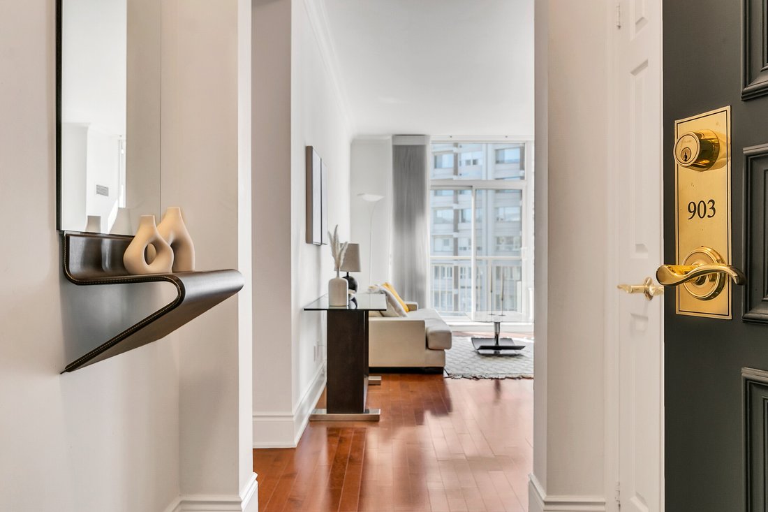 Condo in Toronto, Ontario, Canada 4 - 15172596