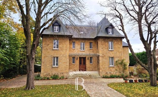 House in Port Ham-Village, Cergy, France 1