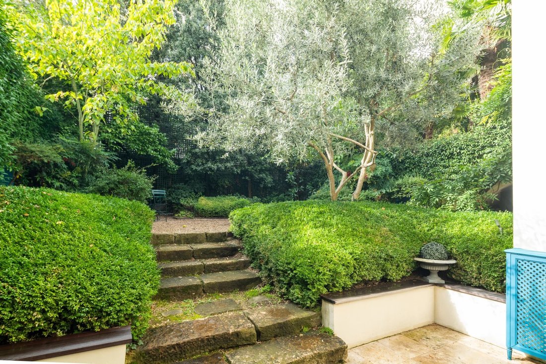 Estate in Ile de la Jatte - Parc d'Orléans, Neuilly-sur-Seine, France 1 - 15178241