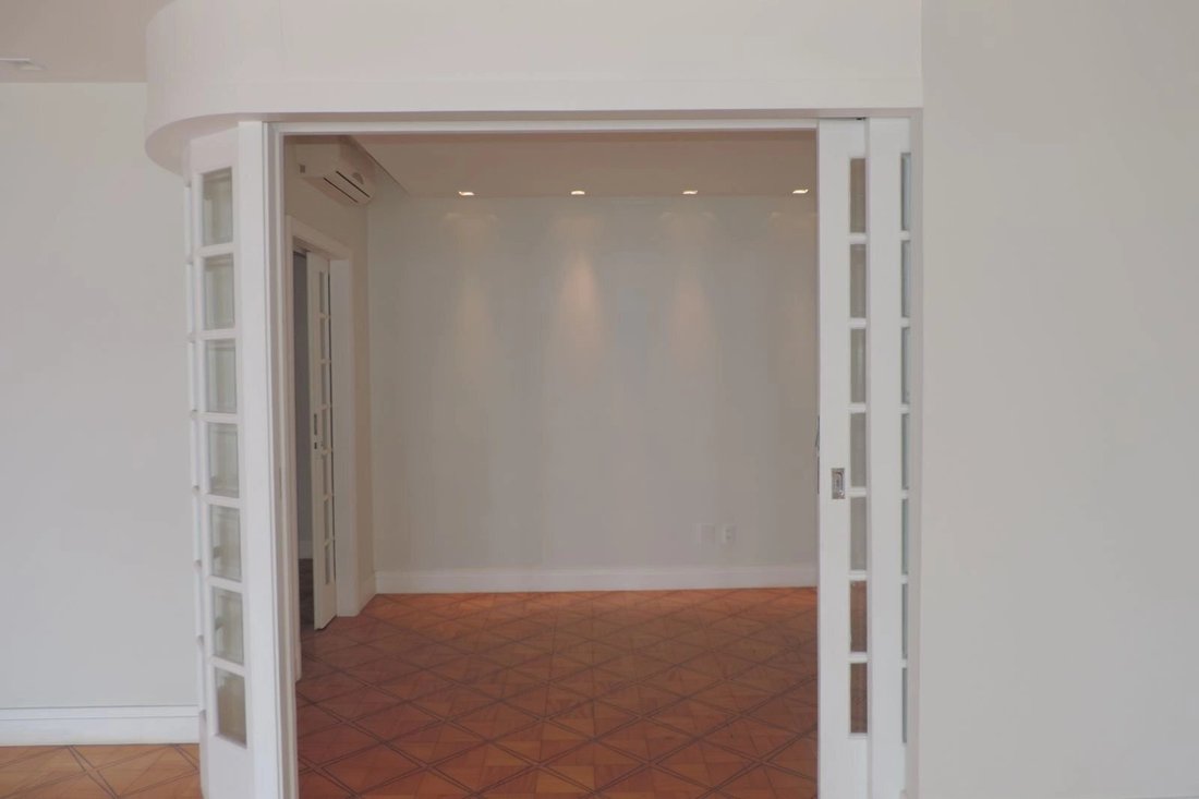 Apartment in Rio de Janeiro, State of Rio de Janeiro, Brazil 2 - 10449550