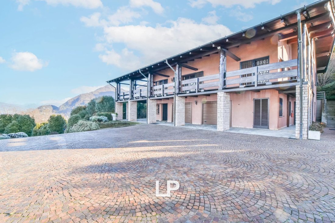 Villa in Laveno-Mombello, Lombardy, Italy 5 - 12154142