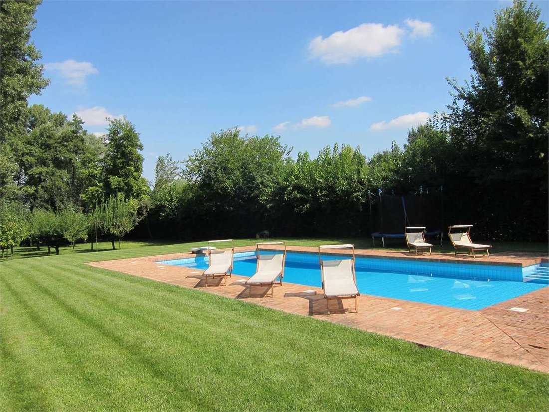 Villa in Noale, Veneto, Italy 2 - 15176330
