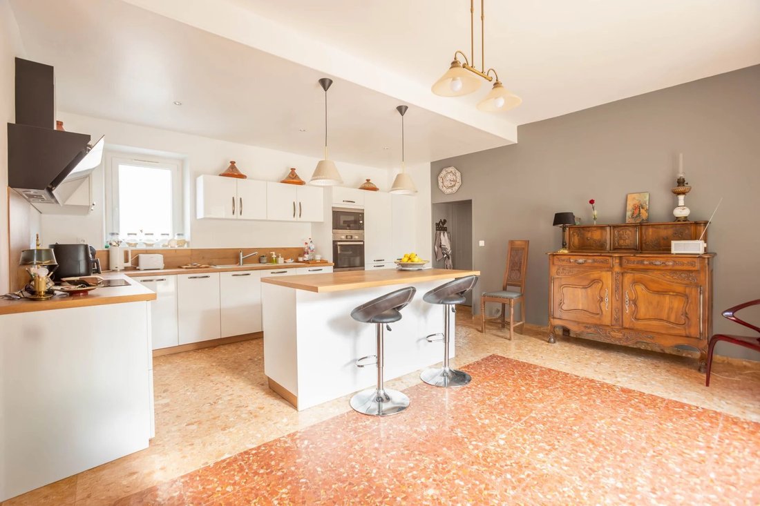 Estate in Cabannes, Provence-Alpes-Côte d'Azur, France 5 - 14889419