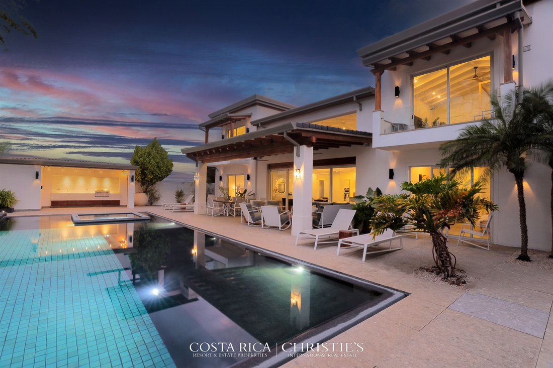 Villa in Playa Langosta, Guanacaste Province, Costa Rica 1 - 14408523